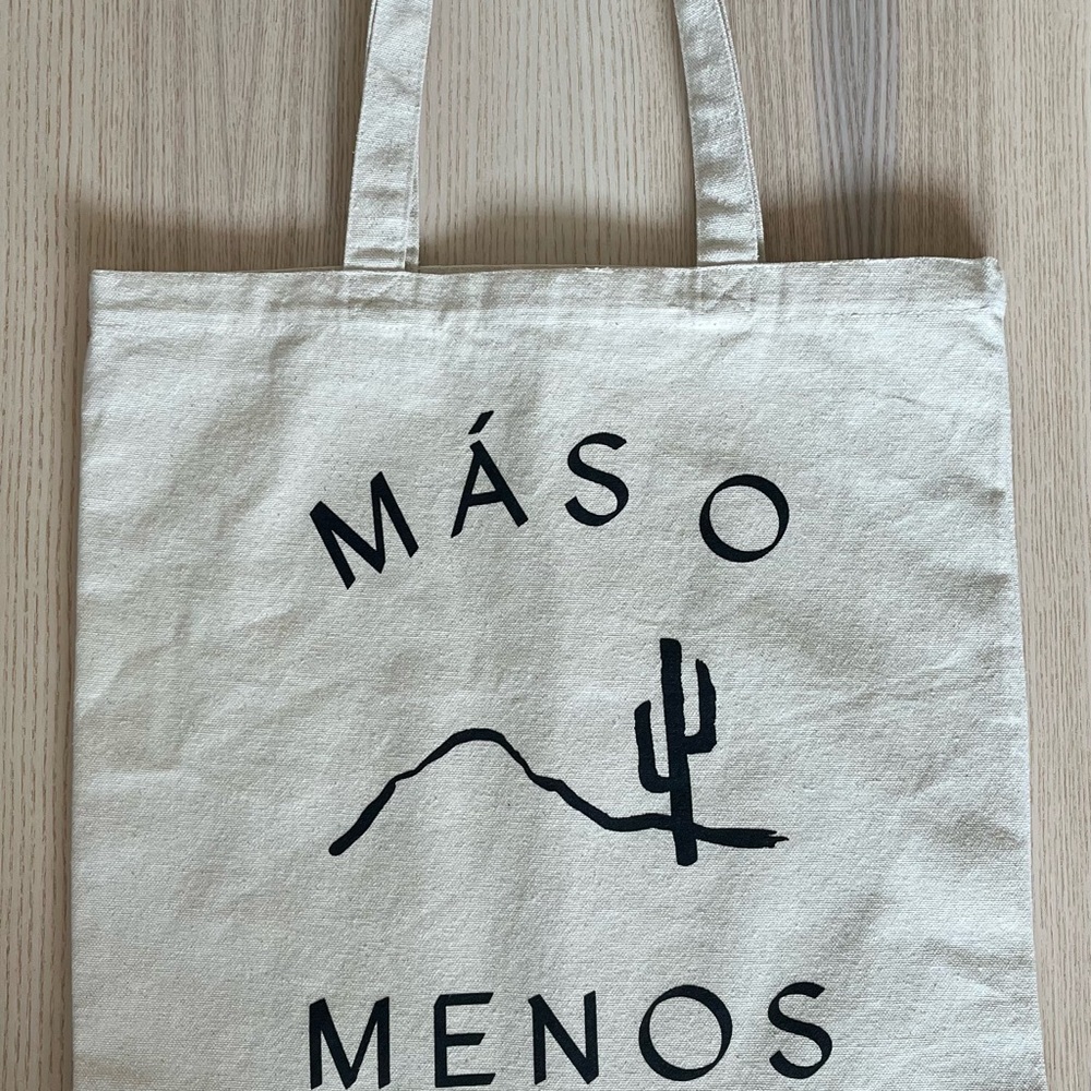 New Más o Menos Canvas Tote Bag - Natural